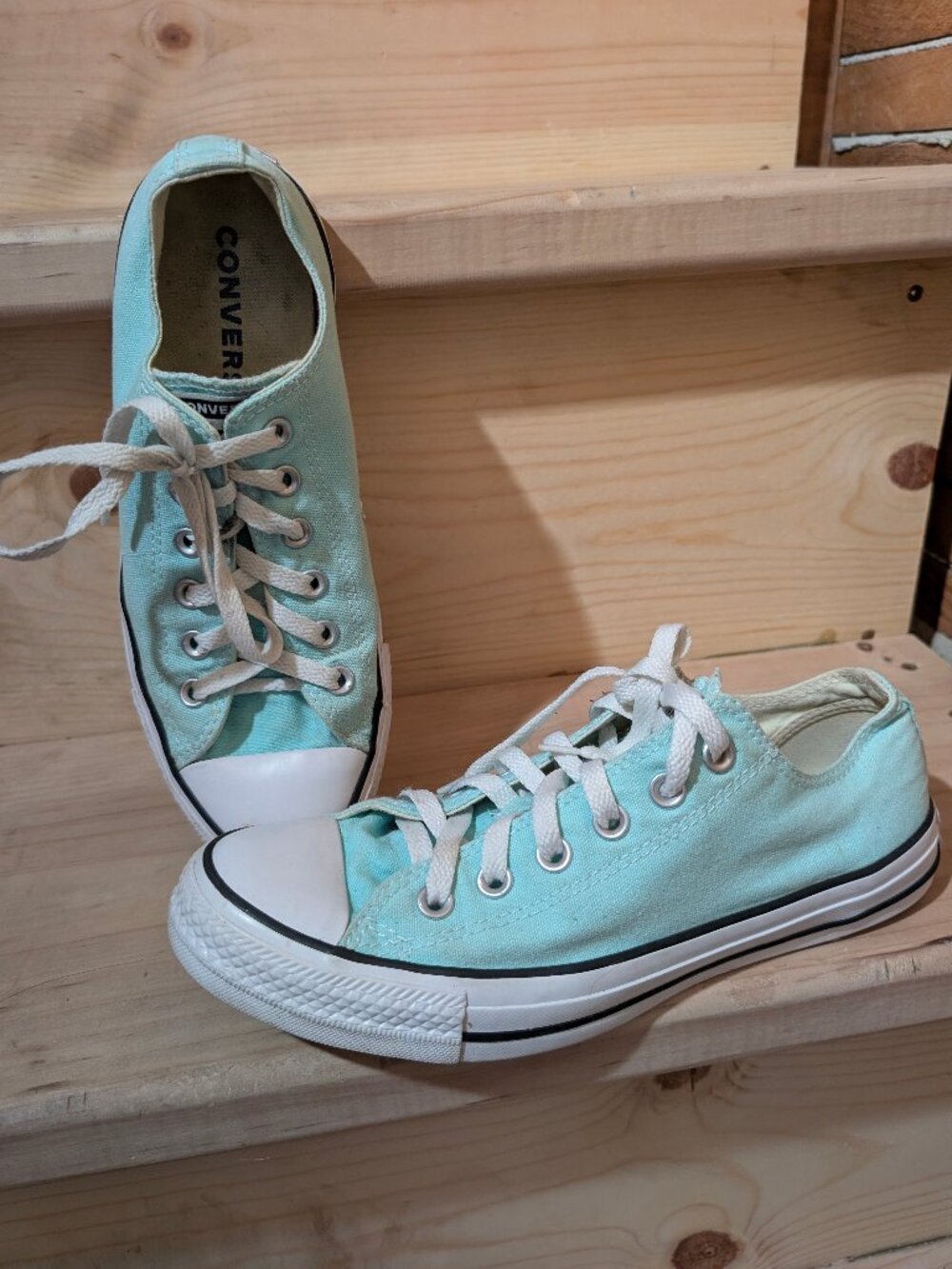 EUC Converse Low Tops Women's 9 Chuck Taylor All Star Lo-Top Aruba Blue sneakers - Picture 1 of 9